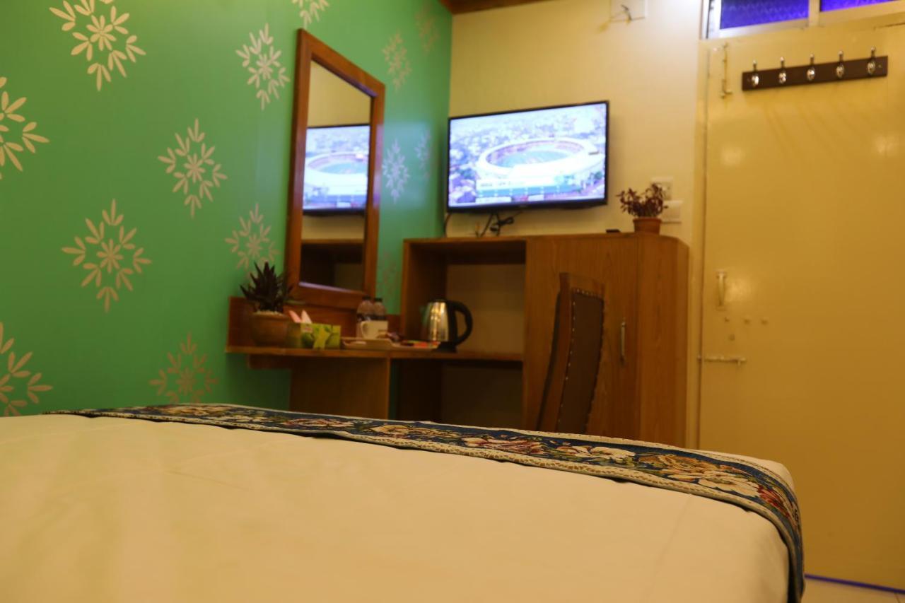 Hotel Shalimar Int'L Дакка Экстерьер фото
